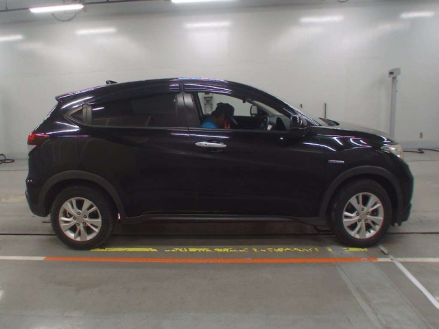 HONDA VEZEL 2013