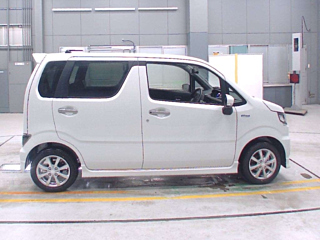 SUZUKI WAGON R 2025