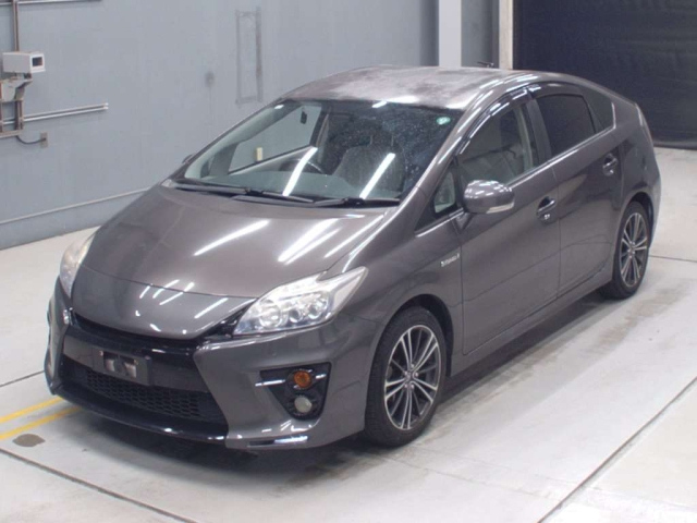 TOYOTA PRIUS 2011