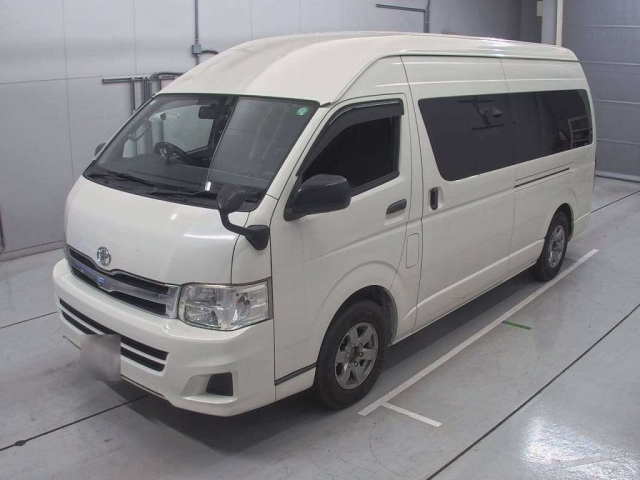 TOYOTA HIACE VAN 2013