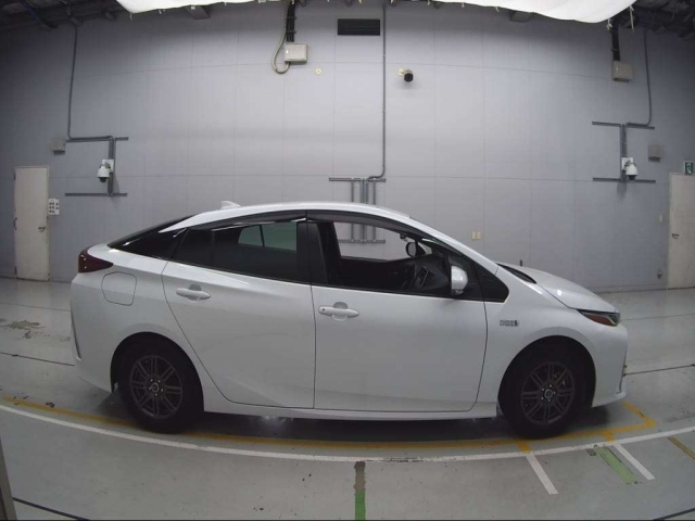 TOYOTA PRIUS PHV 2022