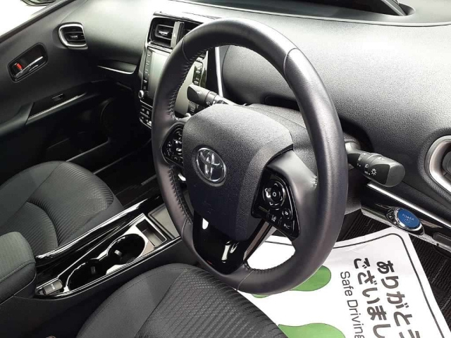 TOYOTA PRIUS PHV 2022