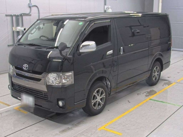 TOYOTA HIACE VAN