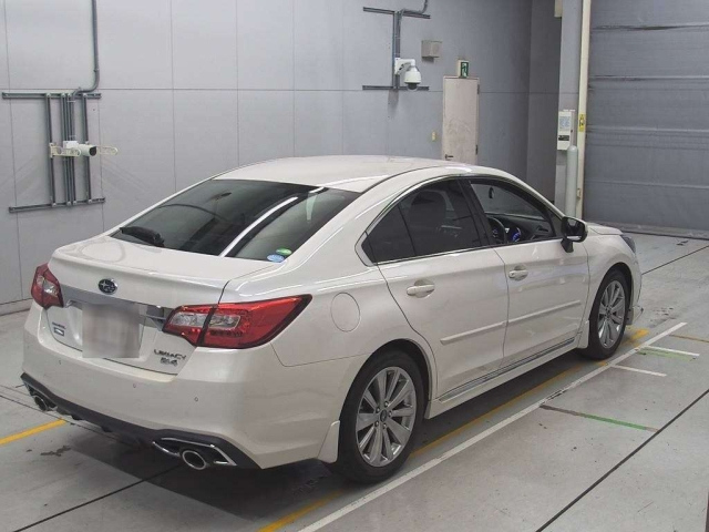 SUBARU LEGACY B4 2020