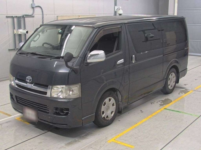 TOYOTA HIACE VAN