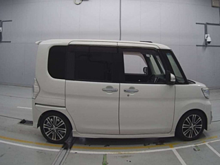 DAIHATSU TANTO 2015