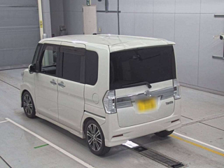 DAIHATSU TANTO 2015