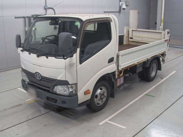 TOYOTA DYNA 2016