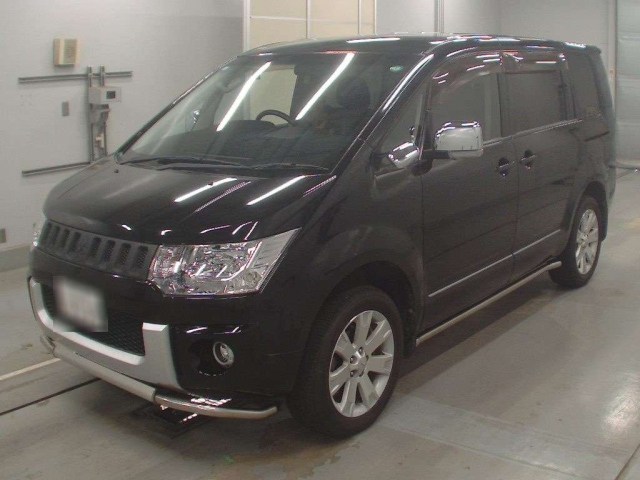 MITSUBISHI DELICA D5 2014