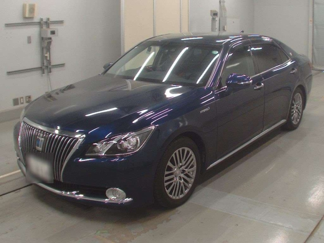 TOYOTA CROWN 2017