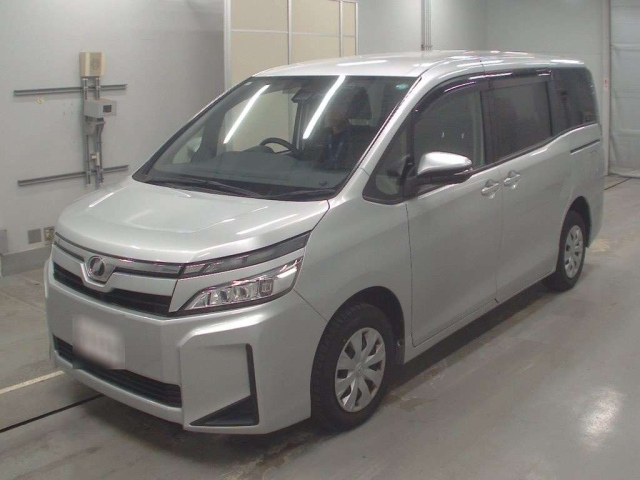 TOYOTA VOXY 2019