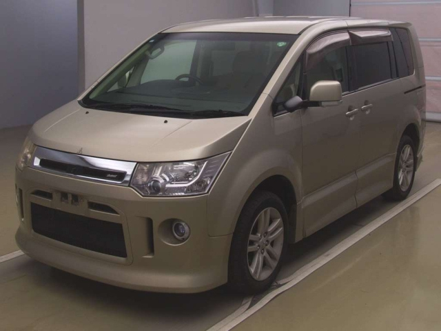 MITSUBISHI DELICA D5 2007