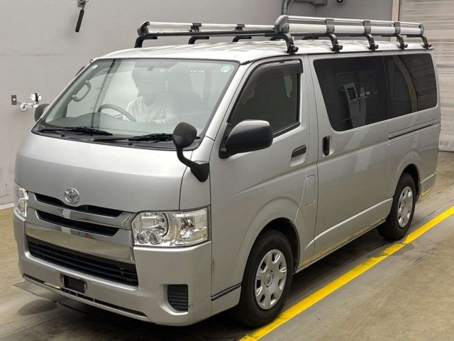 TOYOTA HIACE VAN 2014