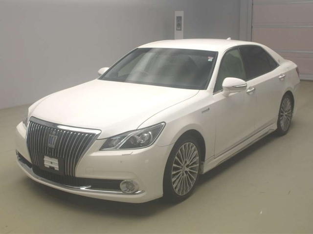 TOYOTA CROWN 2016