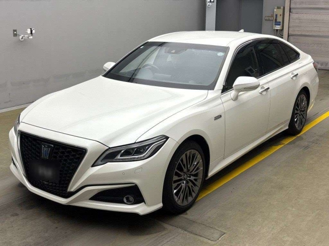 TOYOTA CROWN 2018