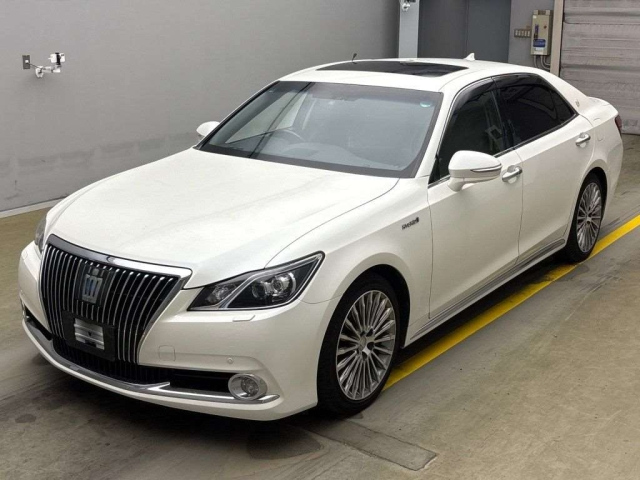 TOYOTA CROWN 2013