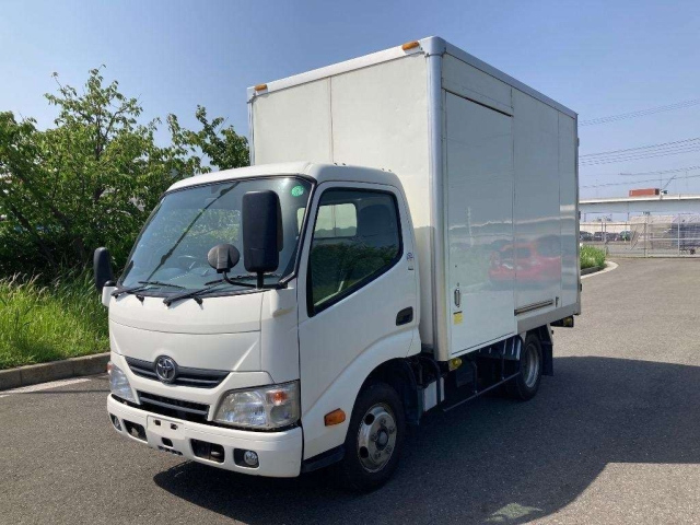 TOYOTA DYNA 2015