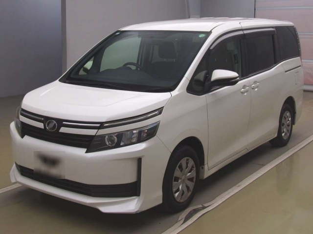 TOYOTA VOXY 2014