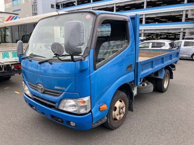 TOYOTA DYNA