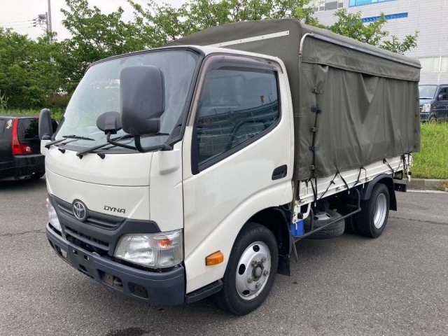 TOYOTA DYNA 2015