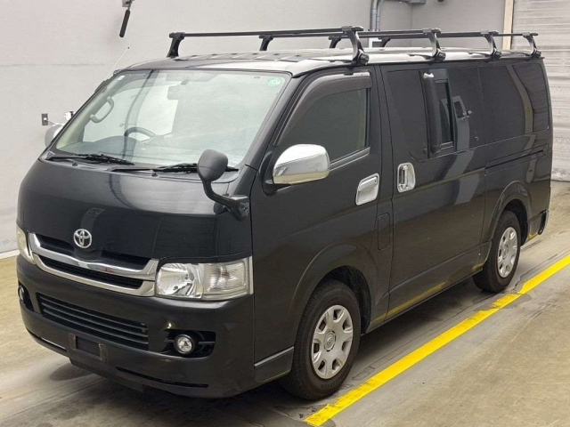 TOYOTA REGIUS ACE VAN