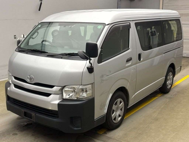 TOYOTA HIACE 2014