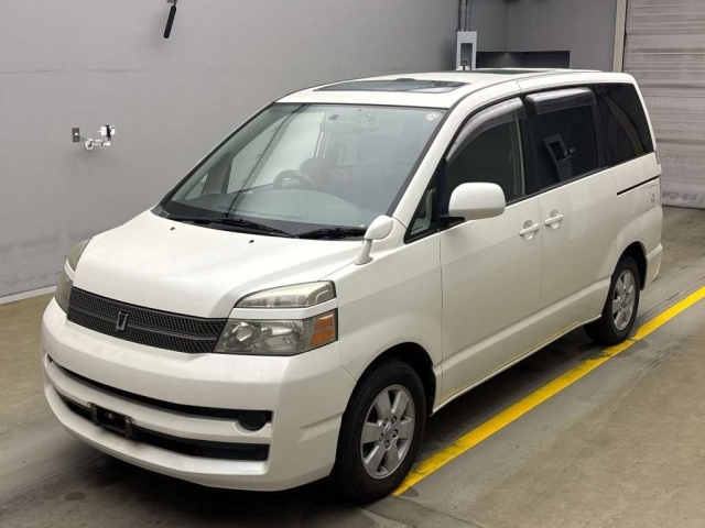TOYOTA VOXY 2006