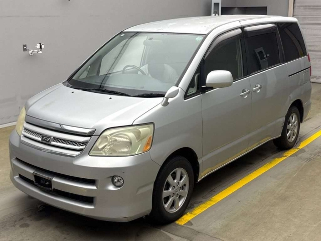 TOYOTA NOAH 2006