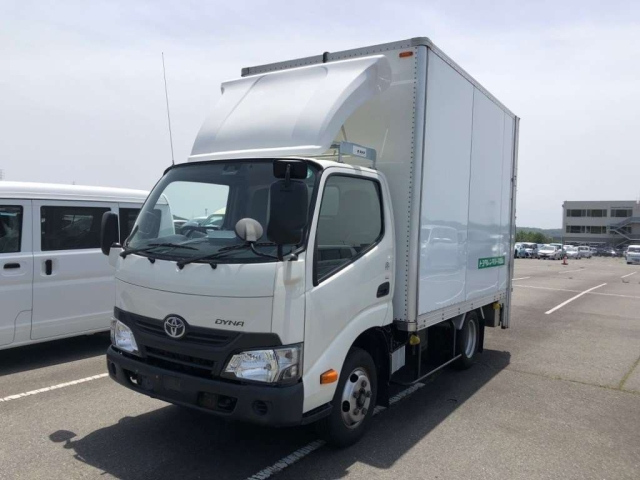 TOYOTA DYNA 2018