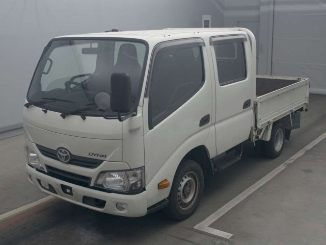 TOYOTA DYNA