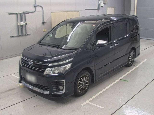 TOYOTA VOXY 2016