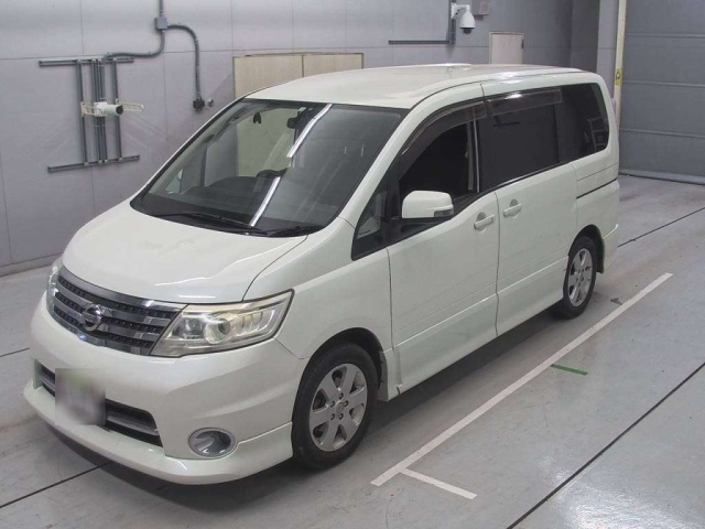 NISSAN SERENA 2010