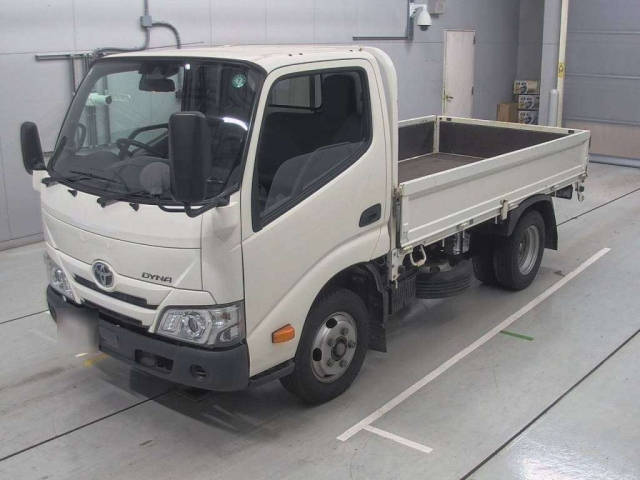 TOYOTA DYNA 2021
