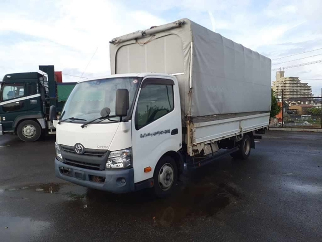 TOYOTA DYNA 2019