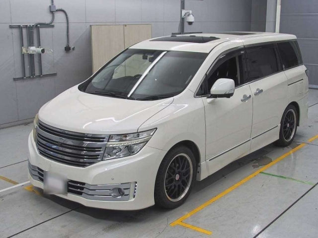 NISSAN ELGRAND 2010