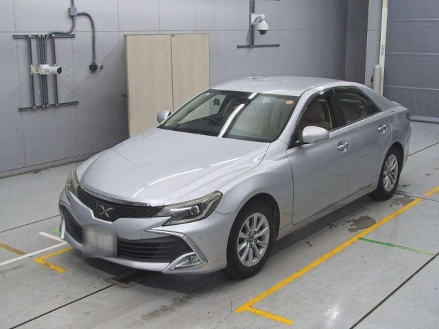 TOYOTA MARK X 2017