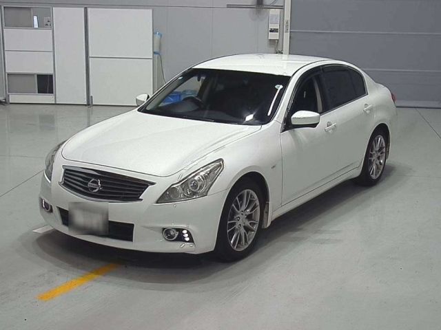 NISSAN SKYLINE