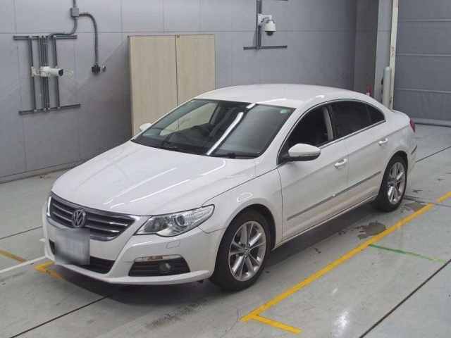 VOLKSWAGEN PASSAT 2011
