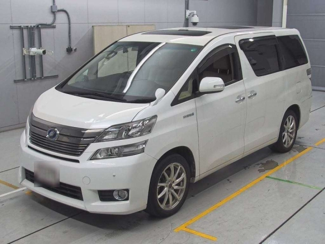TOYOTA VELLFIRE 2013