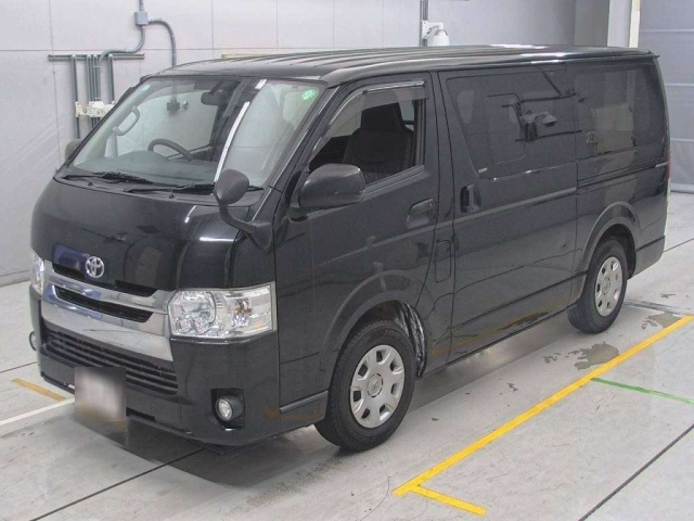 TOYOTA HIACE VAN 2015