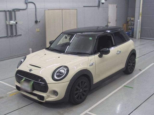BMW MINI 2021