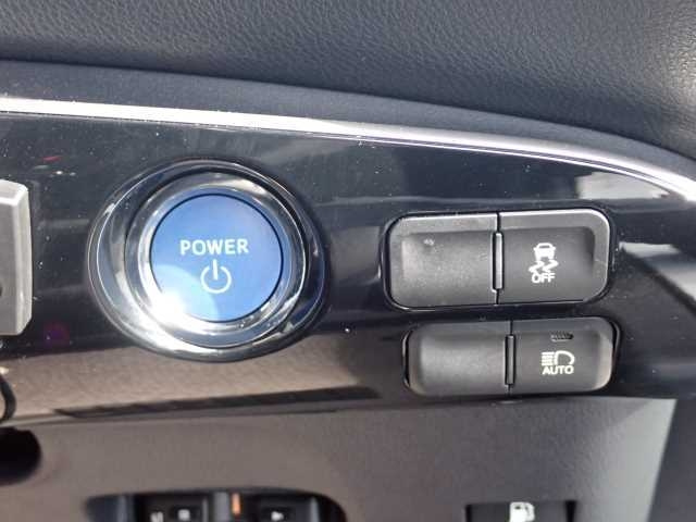TOYOTA PRIUS 2017