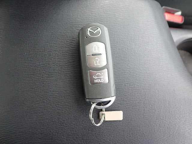 MAZDA AXELA 2015