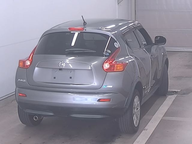 NISSAN JUKE 2011
