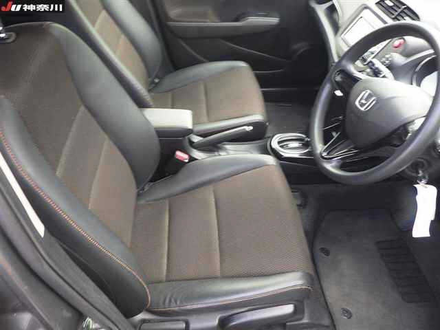 HONDA FIT SHUTTLE 2011