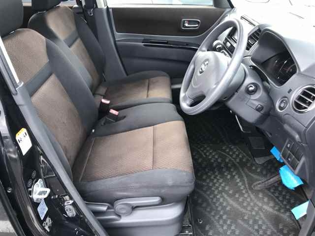 NISSAN ROOX 2010