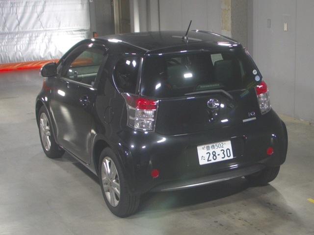 TOYOTA IQ 2011