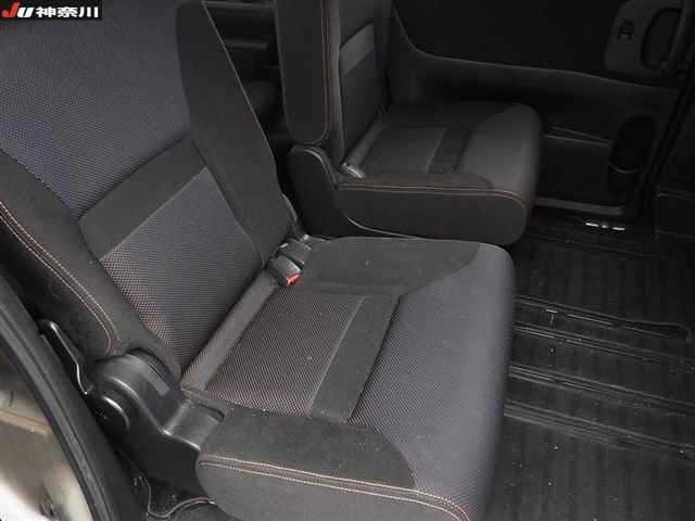 NISSAN SERENA 2009
