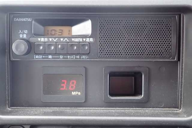 DAIHATSU HIJET VAN 2010