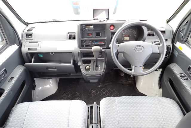 DAIHATSU HIJET VAN 2010